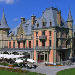 Petit déjeuner dans un château, Tour en bateau sur le lac de Thoune pour 2 personnes en 2ème classe