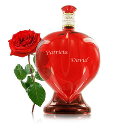 Roséwein in Herzflasche, personalisierbar