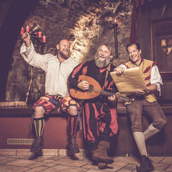 Mittelalter Übernachtung , inkl. Frühstucksbuffet, Ritteressen im Themenzimmer für 2