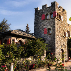 Übernachtung im Schloss, 1 Nacht mit Weinverkostung und Walliser Teller | im Sommer