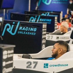 Raceday Package, 3 mal 30 Minuten im Rennsimulator für eine Person