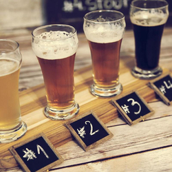 Dégustation de bières & visite, Avec planchette apéritive et verre souvenir | 8 personnes