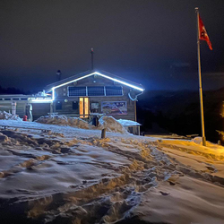 Escapade en montagne , 1 nuit avec menu fondue, descente en luge, pour 2 personnes