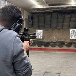 Indoor Schiessanlage , 3 Waffen nach Wahl, Sa-So