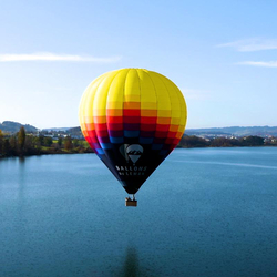 Montgolfière au lac de Sempach, 1h de vol pour 1 personne, avec photos et apéritif inclus