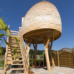 Baumhaus Übernachtung, inklusiv 4 Gang Abendessen und Frühstück, für zwei Personen