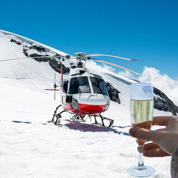 Flug & Aperitif auf dem Gletscher, ca. 30-minütiger Helikopterflug für 2 Personen