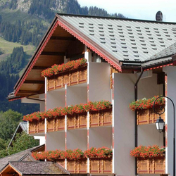 Séjour romantique à Châtel, 1 nuit avec petit déjeuner et menu à 3 plats pour 2 personnes