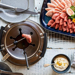 Fondue chinoise, Bouteille de vin, Prosecco et desserts au choix pour 2 personnes