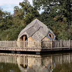 Séjour dans une cabane sur l'eau, 1 nuit pour 2 personnes avec petit déjeuner compris