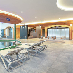 Day spa & repas à Ovronnaz, avec accès illimité aux bains et au spa pour 2 personnes