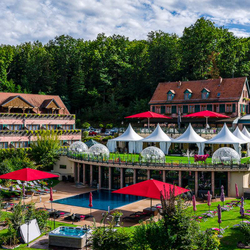 Séjour wellness romantique , avec jacuzzi privatif, repas et déjeuner pour 2 personnes