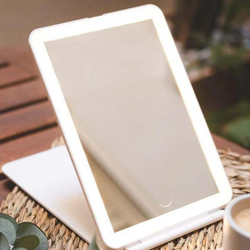 LED Spiegel, perfekt für Reisen