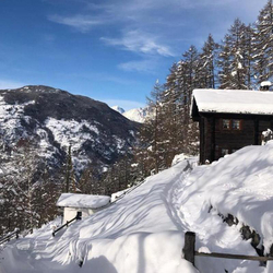 Nuitée à la montagne, 2 nuits avec petit déjeuner et 1h de jacuzzi à l'Atelier 1786