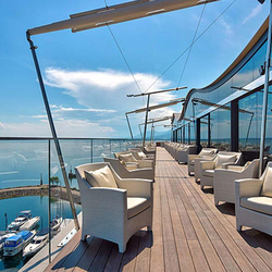 Séjour au lac de Neuchâtel, avec cocktail au Waves et petit déjeuner pour 2 personnes