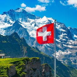 Journée surprise en Suisse, 2 activités avec itinéraire personnalisé & guide pratique pour 2 pers.