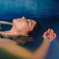 Floating in Salzsole, 60 Minuten im Floating-Pool für 1 Person