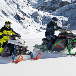 Snowmobile & Fondue für 2, 30min Schneeaction auf dem Titlis in Engelberg