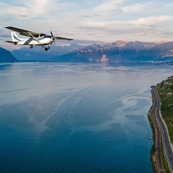 Vol en avion à Lausanne , 30 minutes pour 2 personnes