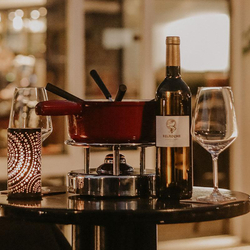 Fondue moitié-moitié , Avec meringue gourmande pour 2 personnes