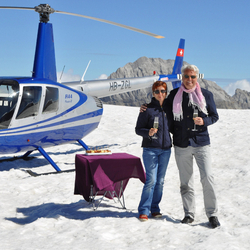 Glarner Alpen Helikopterflug, mit Gletscherlandung und Apéro | für 2 Personen
