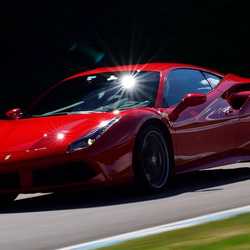 Ferrari 488 GTB & voiture de sport, 6 tours sur circuit