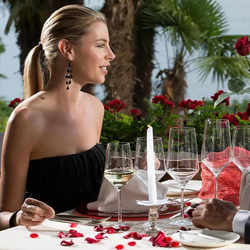 Candle Light Dinner für 2, inkl. Wein oder Champagner Begleitung zu jedem Gang