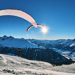 Davos Gleitschirmfliegen, für 2 Personen inkl. Fondue-Plausch 