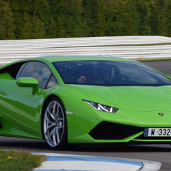 Lambo Huracan & voiture de sport, 6 tours sur circuit