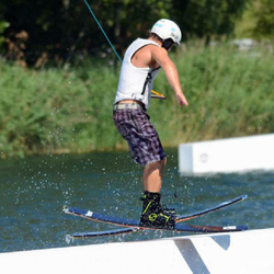 Téléski nautique 1h, Matériel + Repas inclus