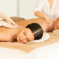 Paar-Rücken-, Nackenmassage, Für 2 Personen inkl. Getränk