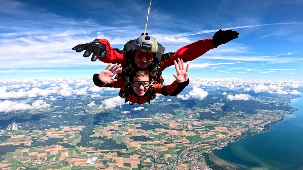 Saut En Parachute A Colombier Ne Cadeaux24 Saut En Parachute A Colombier Ne Cadeaux24