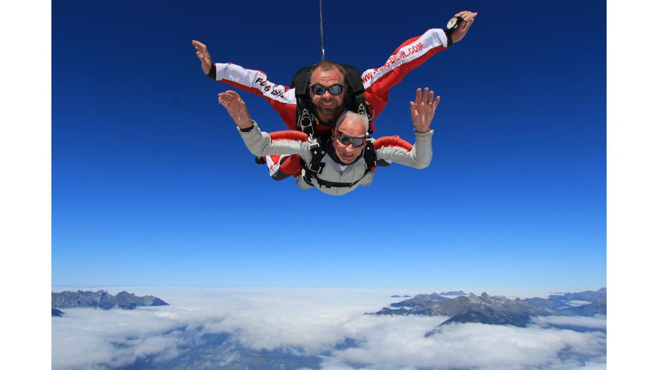 Saut En Parachute A Bex Vd Cadeaux24