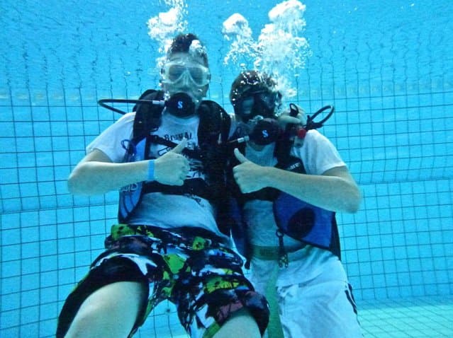 Schnupper Tauchkurs - Tauchen im Pool für Kinder 2